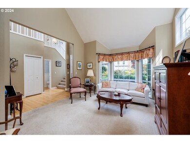 Living Room/Entrance