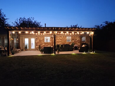 505 Galia St, Bowie, TX 76230 - photo 3