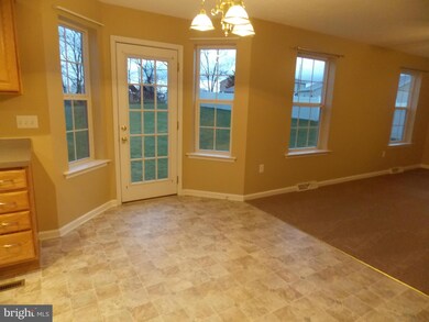 1882 Falcon Ln, Chambersburg, PA 17202 - photo 5