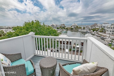 21 Keelson Row unit 9j, Bald Head Island, NC 28461 - photo 3