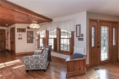 Front Sitting Area.