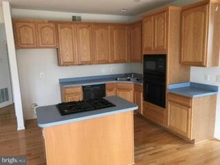 8612 Queensway Ct, White Plains, MD 20695 - photo 5