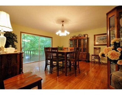 Dining Room. Spacious formal dining