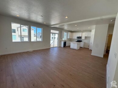 459 W Sapphire Dr unit 7034, Tooele, UT 84074 - photo 2