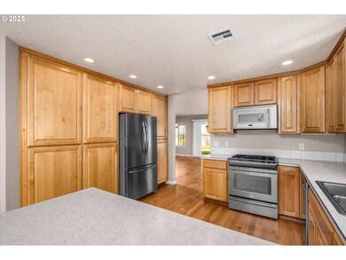 1176 Unity Dr, Junction City, OR 97448 - photo 6