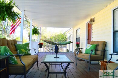 Front Porch Swingin'!