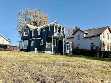 407 E 14th St, Davenport, IA 52803 - photo 6