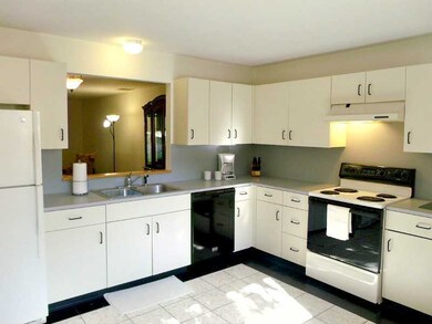 3 Bristol Woods Dr unit C-3, Bristol, RI 02809 - photo 5