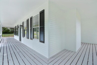 04-Wrap Around Porch