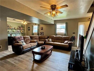 1207 Potomac St, Allentown, PA 18103 - photo 3