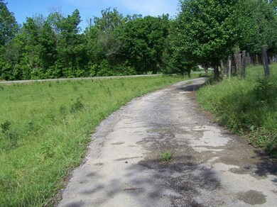 1305 Johnson Rd, Harrodsburg, KY 40330 - photo 5