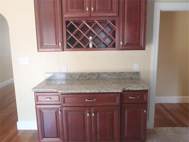 527 Baker St, West Roxbury, MA 02132 - photo 6