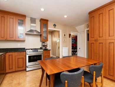 497 Auburn St, Auburndale, MA 02466 - photo 4