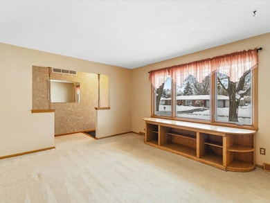 3356 Cavendish Dr, Rockford, IL 61109 - photo 4