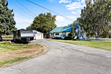 2901Mapleway_04