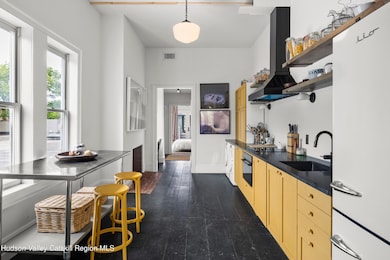 620 Warren St unit C, Hudson, NY 12534 - photo 6