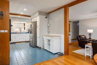 42 Eastman Rd_W5_007