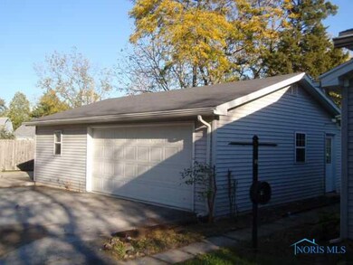 813 N Railroad St, Genoa, OH 43430 - photo 4