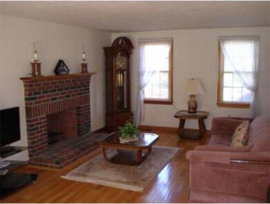 8 Diana Cir, Milford, MA 01757 - photo 3