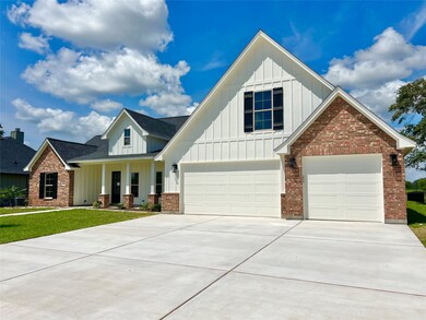 886 Oak Ridge Dr, Angleton, TX 77515 - photo 7