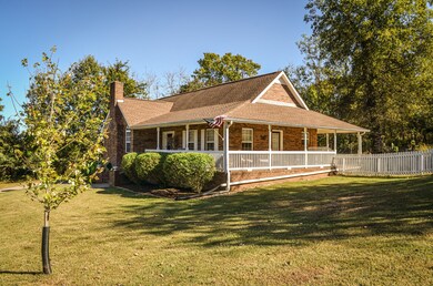 2010 Wild Cherry Ct, Lewisburg, TN 37091: Wrap Around Porch