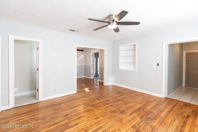 538 Aiken Rd, Jacksonville, FL 32216 - photo 5