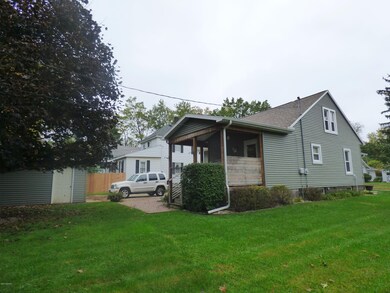 1428 Oak St, Niles, MI 49120 - photo 2