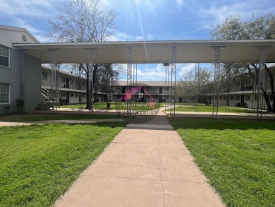 1705 S 3rd St unit 201, Abilene, TX 79602 - photo 3