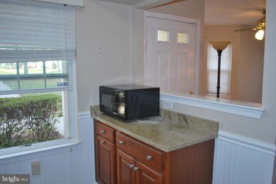 29 Dennis Ct, Hightstown, NJ 08520 - photo 2