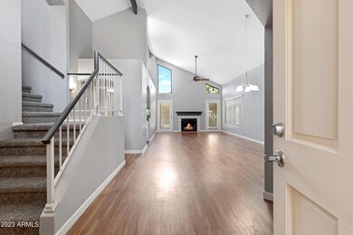 2334 W Shawnee Dr-6