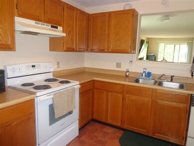 153 Pollard Rd unit 7, Lincoln, NH 03251 - photo 3