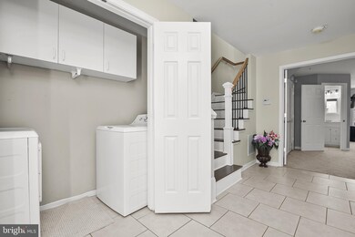 12941 Woodcutter Cir, Germantown, MD 20876 - photo 4