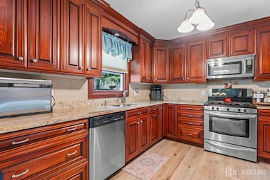 31 Cedar Ave, South Amboy, NJ 08879 - photo 7