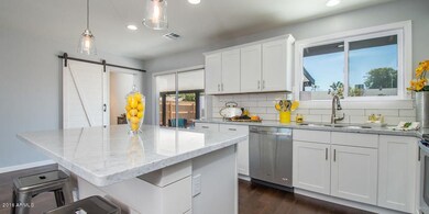 323 E Linda Lane Gilbert AZ-MLS_Size-007