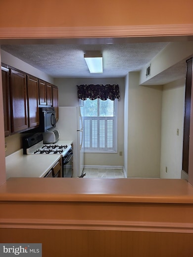 2281 Hunters Run Dr unit 2281, Reston, VA 20191 - photo 5