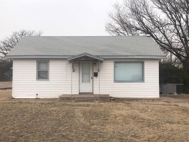 315 S Adams St, Hugoton, KS 67951 - photo 7