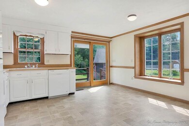 91 Scobie Pond Rd, Derry, NH 03038 - photo 6