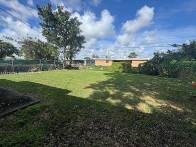 10835 SW 221 St, Unincorporated Dade County, FL 33170 - photo 4