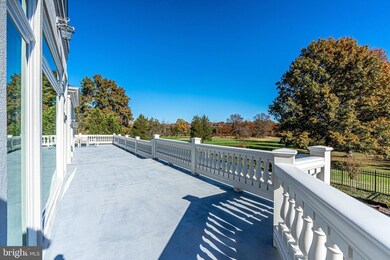 5271 Chandley Farm Cir, Centreville, VA 20120 - photo 7