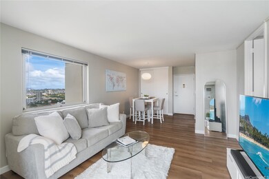 Villa on Eaton Square unit 3314, Honolulu, HI 96815 - photo 3