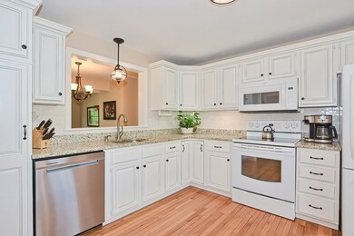 10 Weybridge Ln, Hopkinton, MA 01748 - photo 3