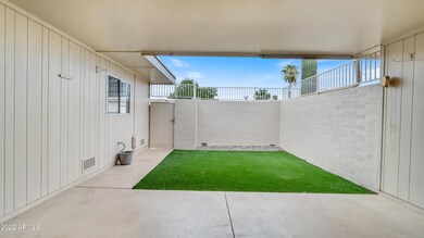 14049 N Palm Ridge Dr W, Sun City, AZ 85351 - photo 7