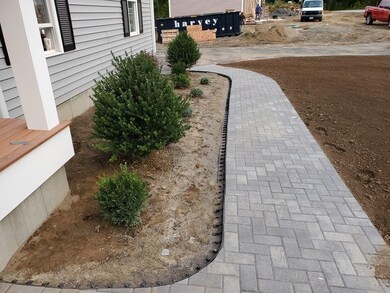 697 Norfolk St, Holliston, MA 01746 - photo 4