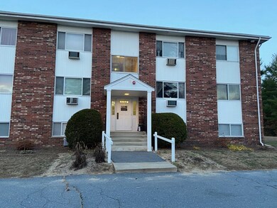 5 Turnpike Rd unit 215, Townsend, MA 01469 - photo 2