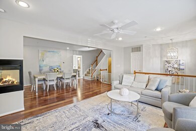 11417 Hollowstone Dr, Rockville, MD 20852 - photo 4