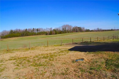 2450 Mccray Rd, Burlington, NC 27217 - photo 6