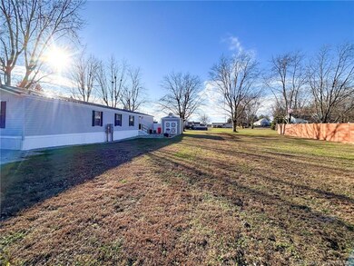 374 Worthington St, Worthington, IN 47471 - photo 3