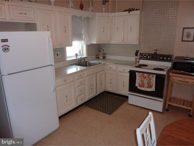 617 Maddock St, Crum Lynne, PA 19022 - photo 6