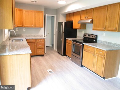 12417 Stirrup Ln, Bowie, MD 20715 - photo 6