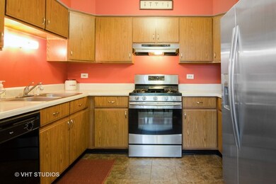 905 Old Oak Cir, Algonquin, IL 60102 - photo 4